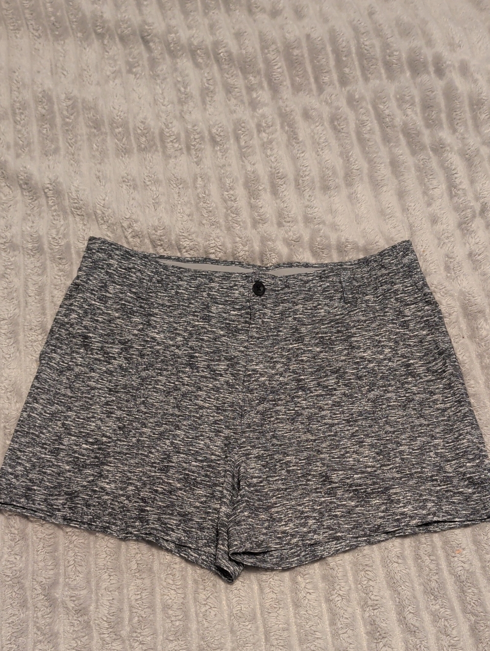 Reel Legends Heather Gray/Black Knit Women's Shorts. Size 12
